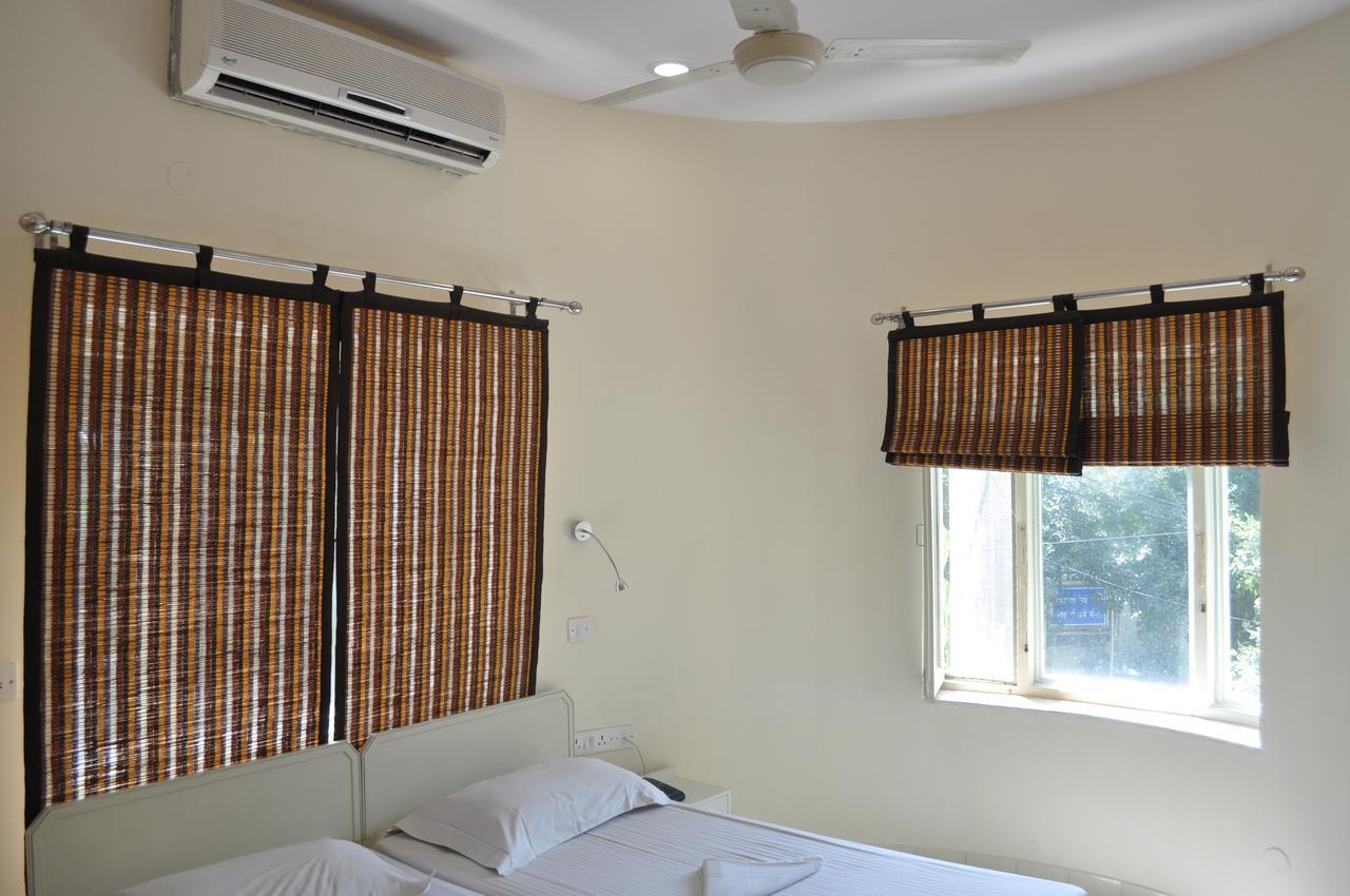 Hotel Kabli New Delhi Extérieur photo