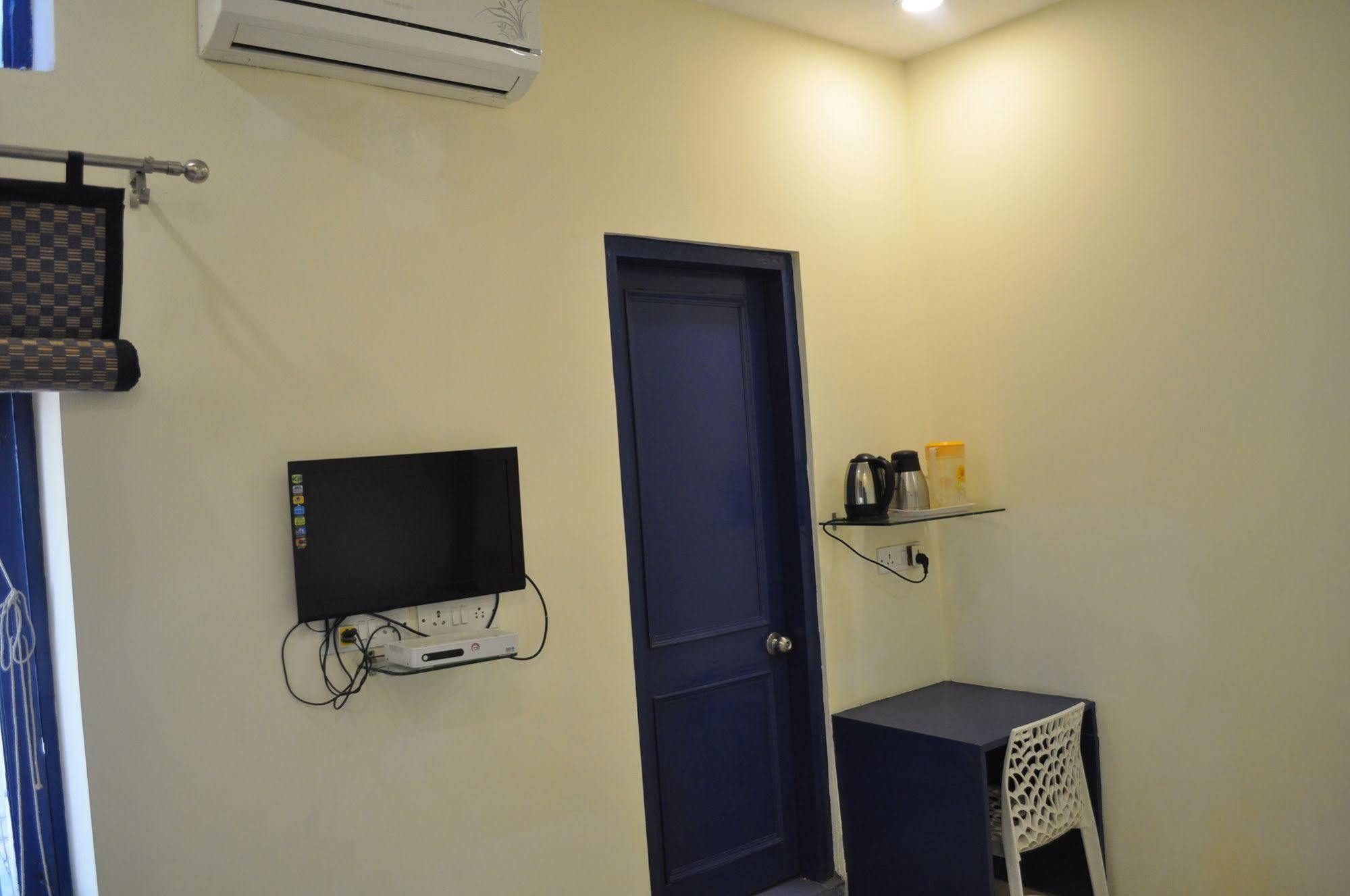 Hotel Kabli New Delhi Extérieur photo