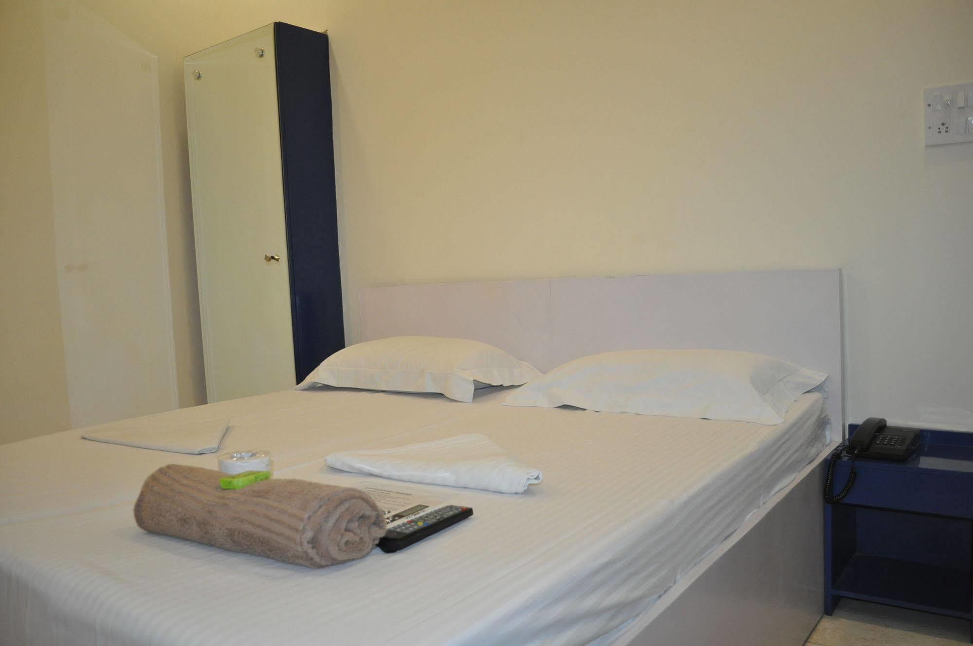 Hotel Kabli New Delhi Extérieur photo