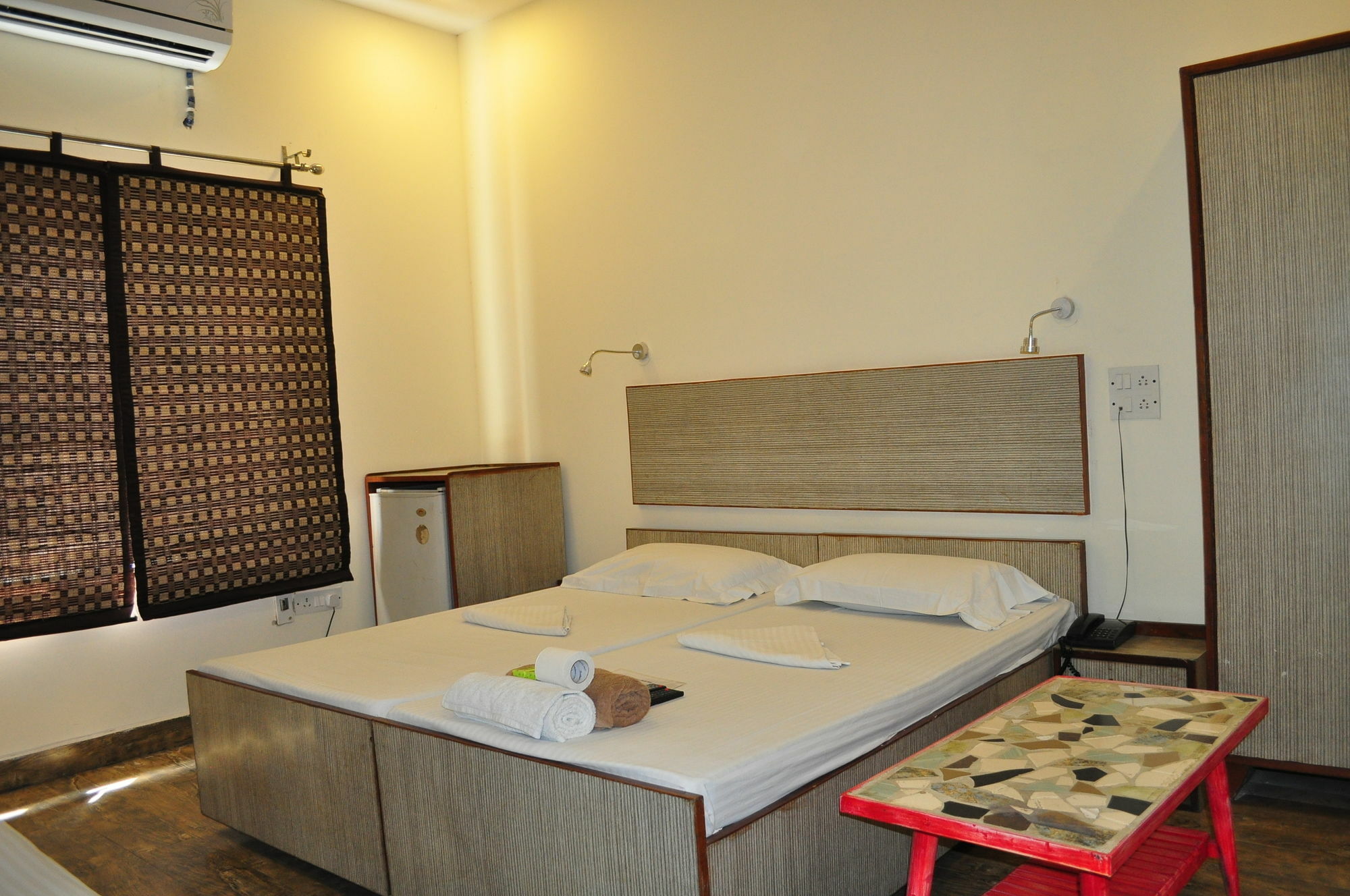 Hotel Kabli New Delhi Extérieur photo